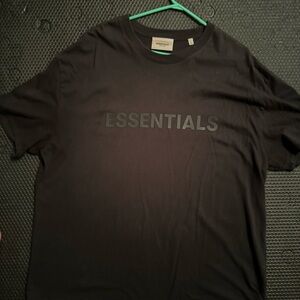 ESSENTIALS
FEAR of GOO size L runs like XL  color Black